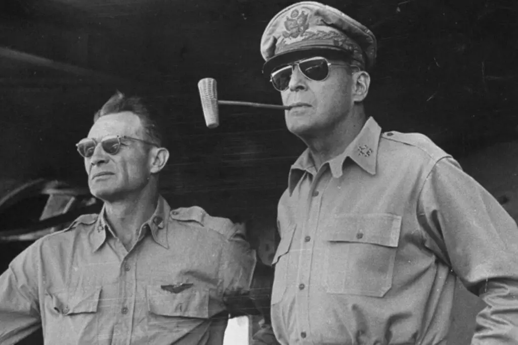 Ray-Ban Aviator และนักบิน WWII